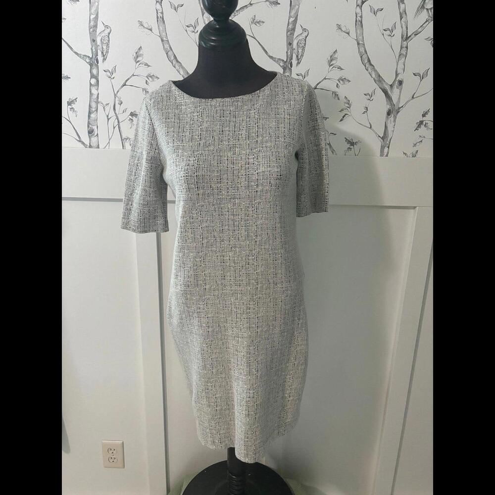 Banana Republic dress size 4 navy and white